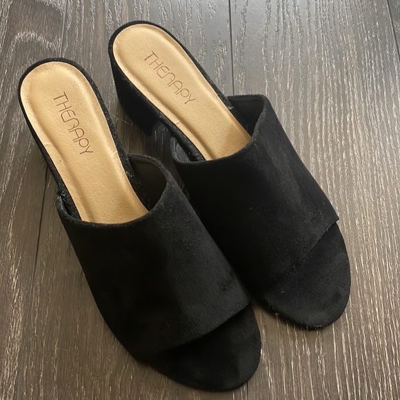 Therapy black suede mule sandals size 9 NWT - Picture 2 of 5